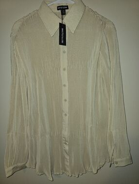 PrettyLittleThing Pleated Button-Down Blouse Sz2